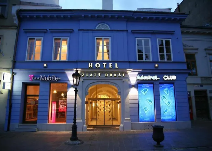 Hotel Ar Golden House