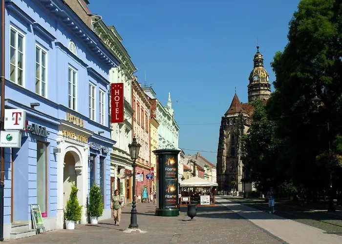 Ar Golden House Hotel