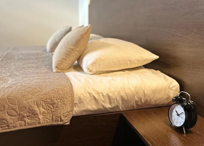 Ar Golden House Отель Кошице