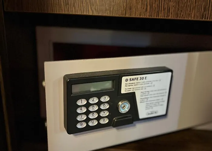 Ar Golden House Отель